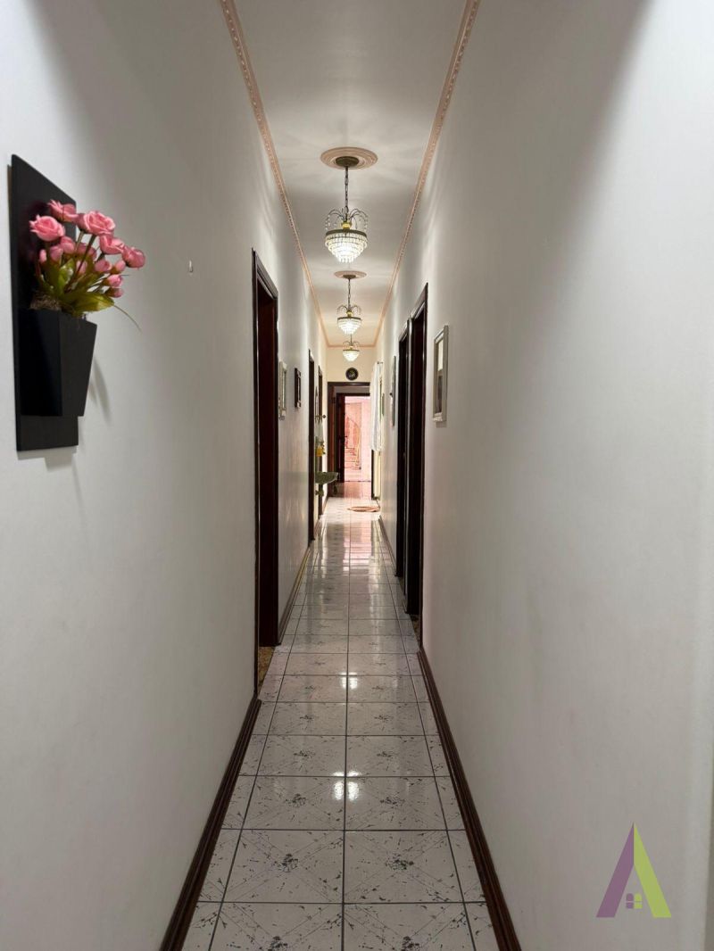 Sobrado com Edícula em Bairro Tradicional de São Roque!