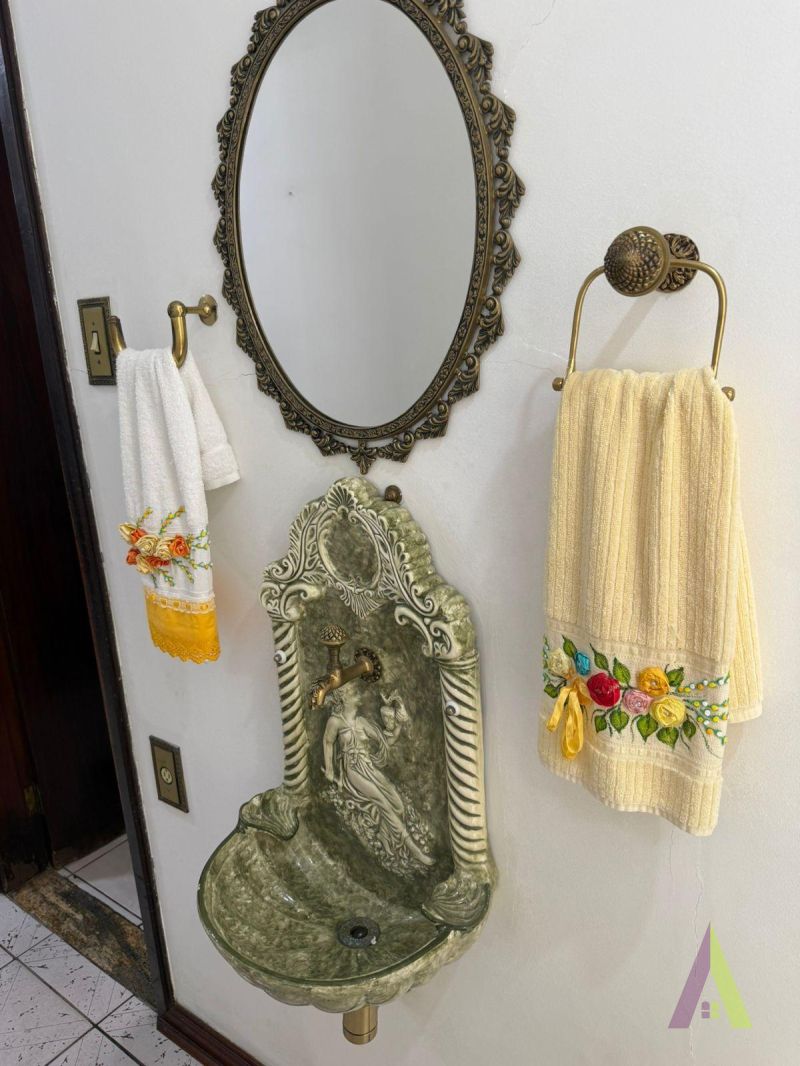 Sobrado com Edícula em Bairro Tradicional de São Roque!