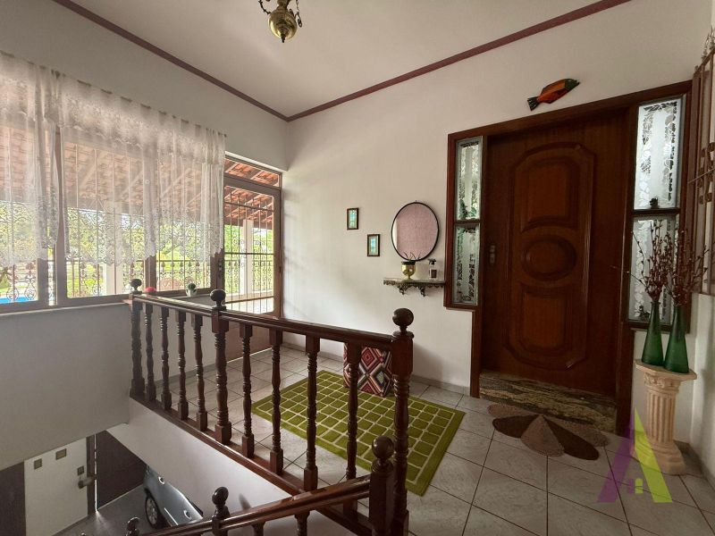 Sobrado com Edícula em Bairro Tradicional de São Roque!