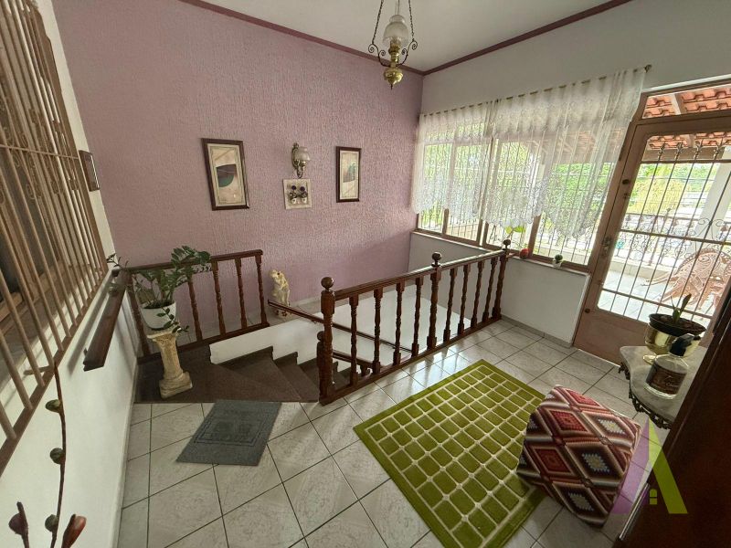 Sobrado com Edícula em Bairro Tradicional de São Roque!