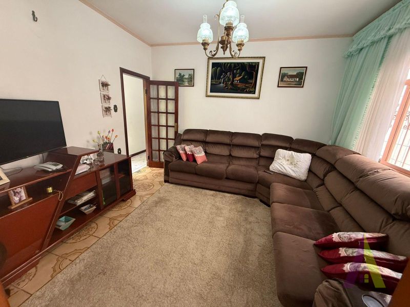 Sobrado com Edícula em Bairro Tradicional de São Roque!