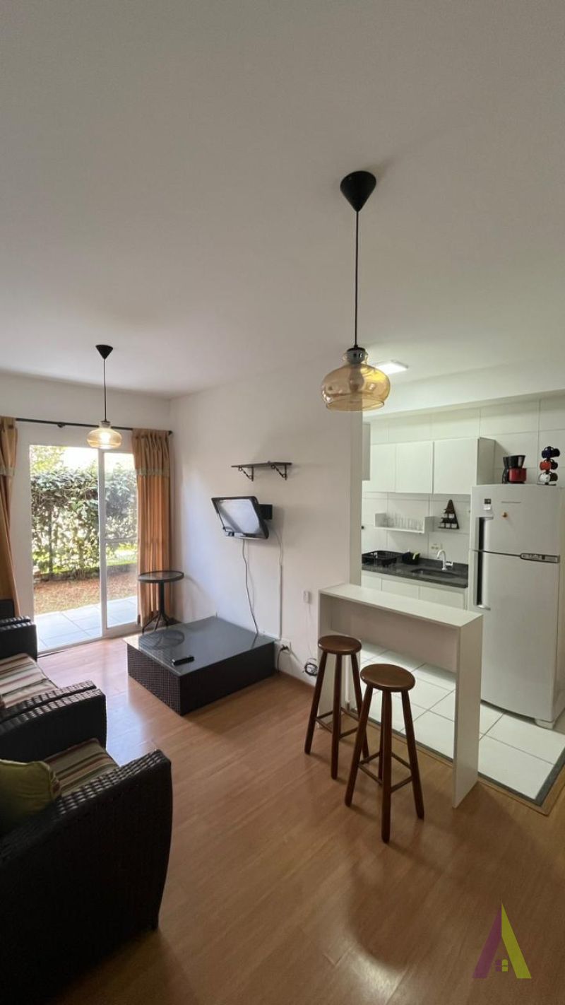 Apartamento Mobiliado com Quintal em Condomínio Resort de São Roque!