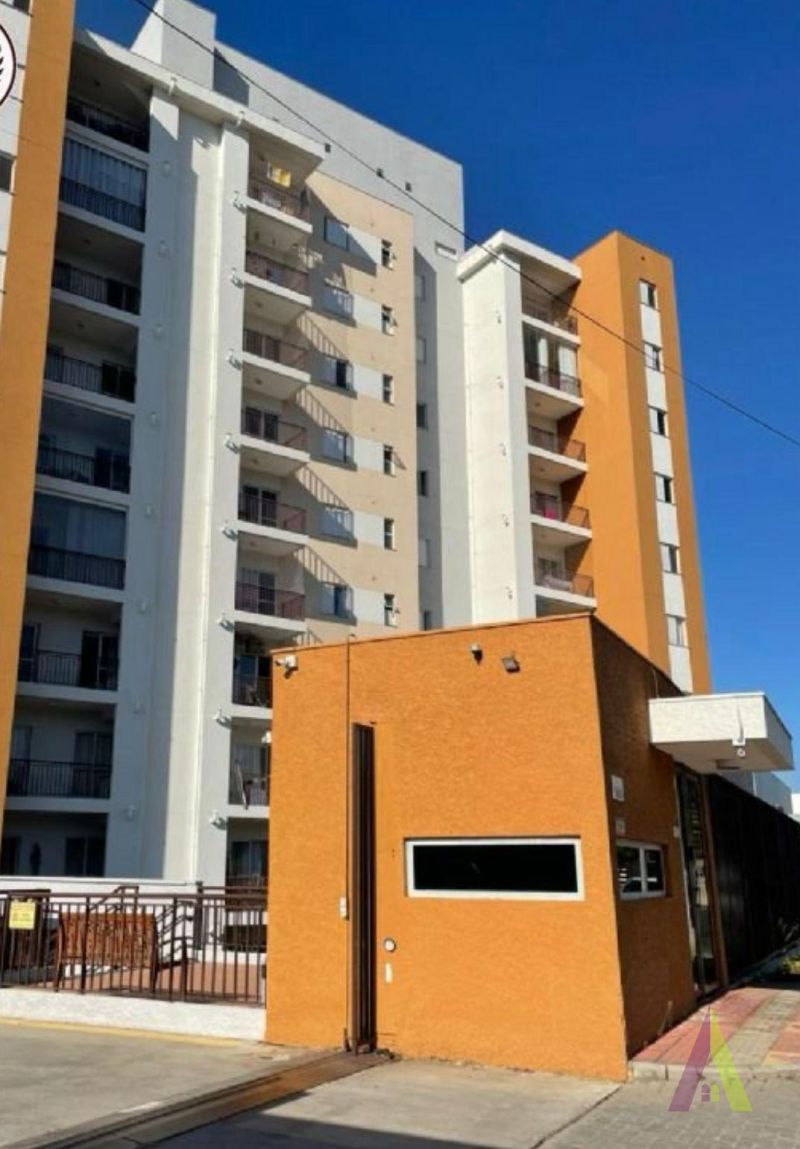 Apartamento Mobiliado com Quintal em Condomínio Resort de São Roque!