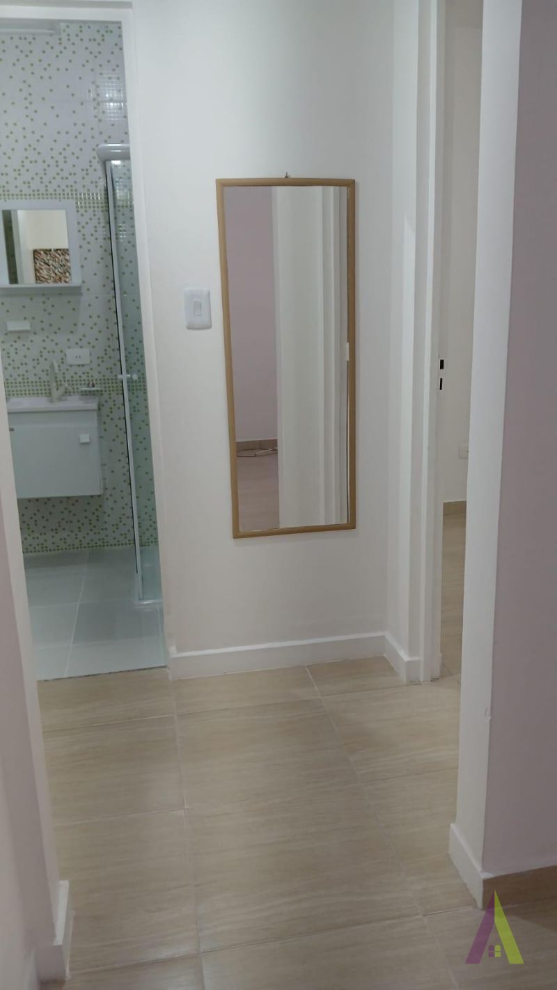 Casa Térrea em Condomínio Fechado de São Roque! 