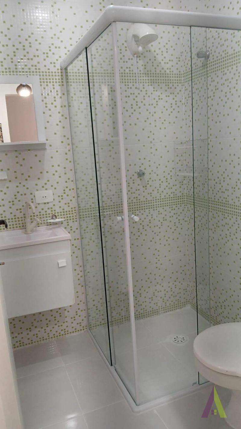 Casa Térrea em Condomínio Fechado de São Roque! 