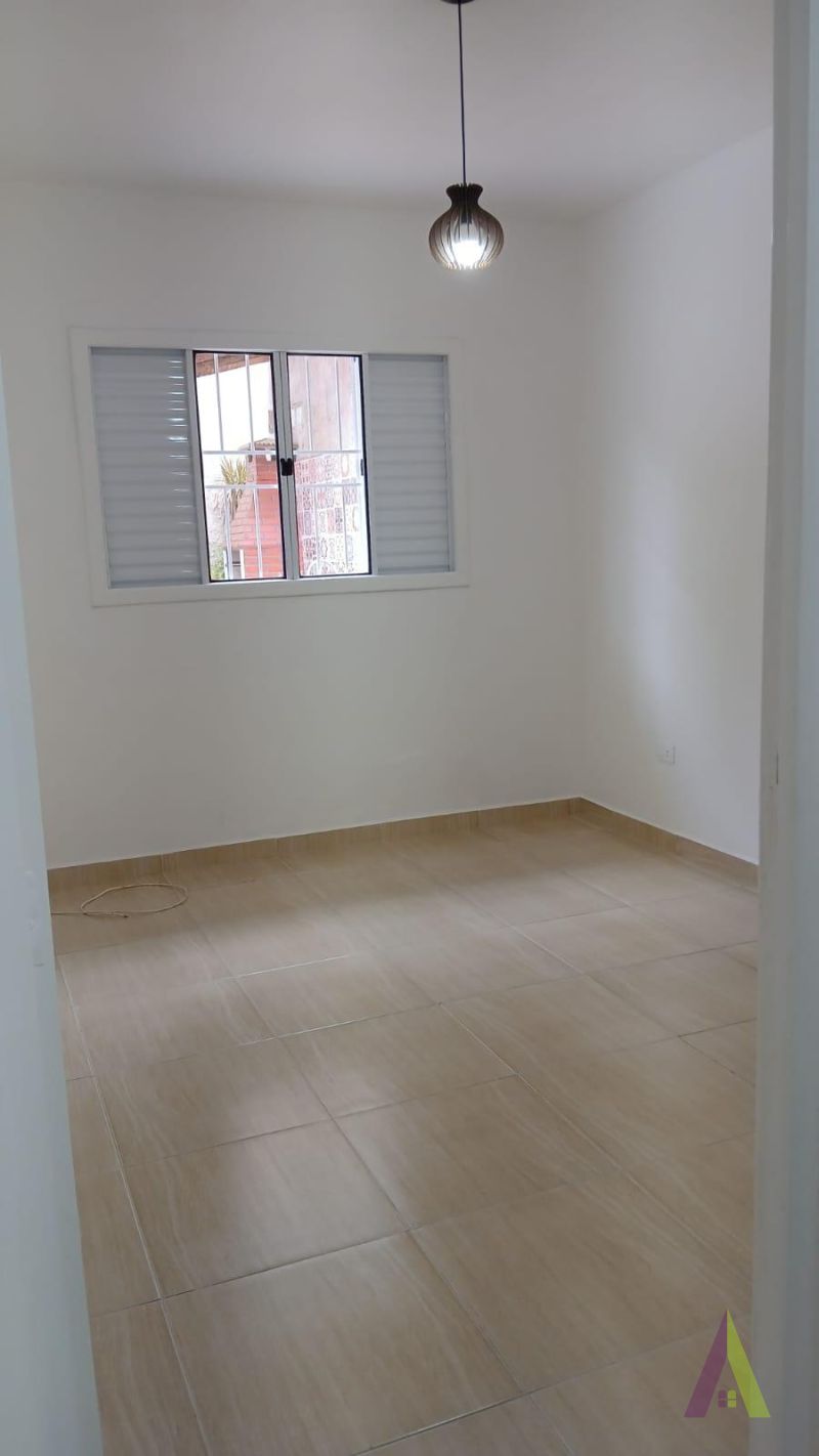 Casa Térrea em Condomínio Fechado de São Roque! 