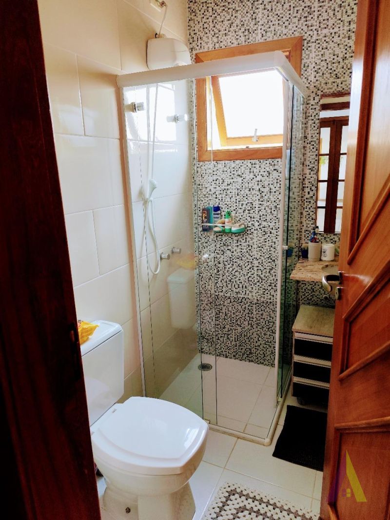 Casa Térrea em Condomínio Fechado de Vargem Grande!