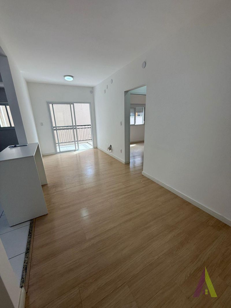 Apartamento em Condomínio Clube em São Roque! 