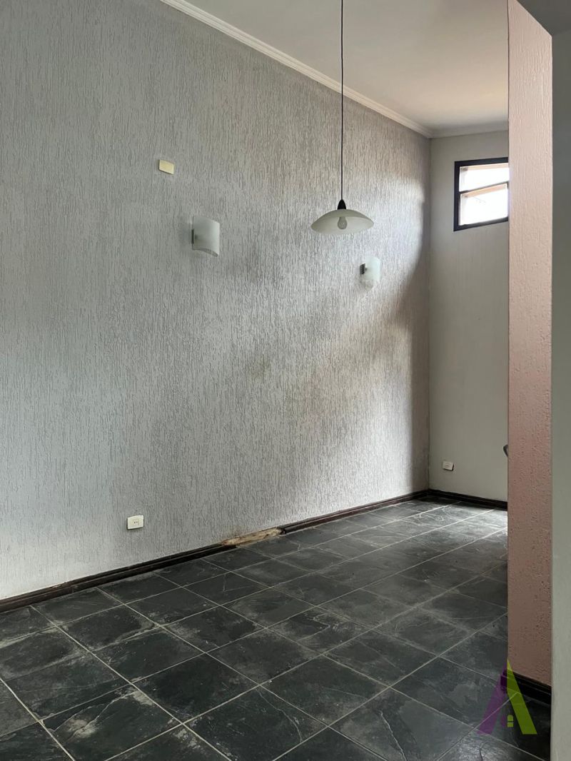 Sobrado em Bairro Tradicional em São Roque! 