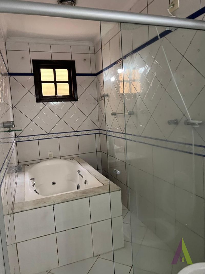 Sobrado em Bairro Tradicional em São Roque! 