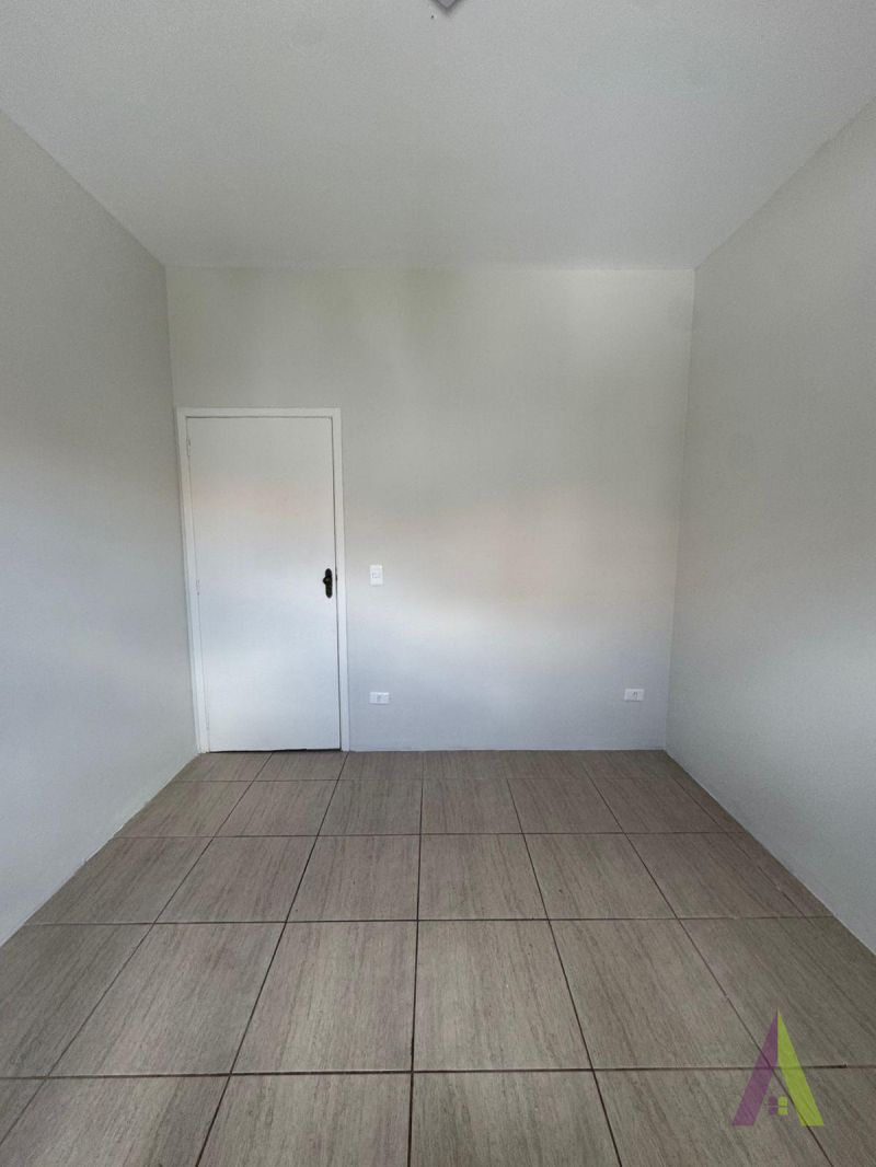 Casa em Condômino Fechado de São Roque!