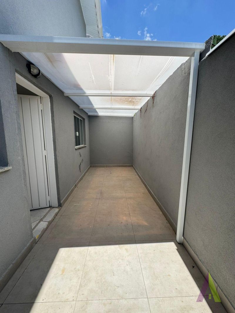 Casa em Condômino Fechado de São Roque!