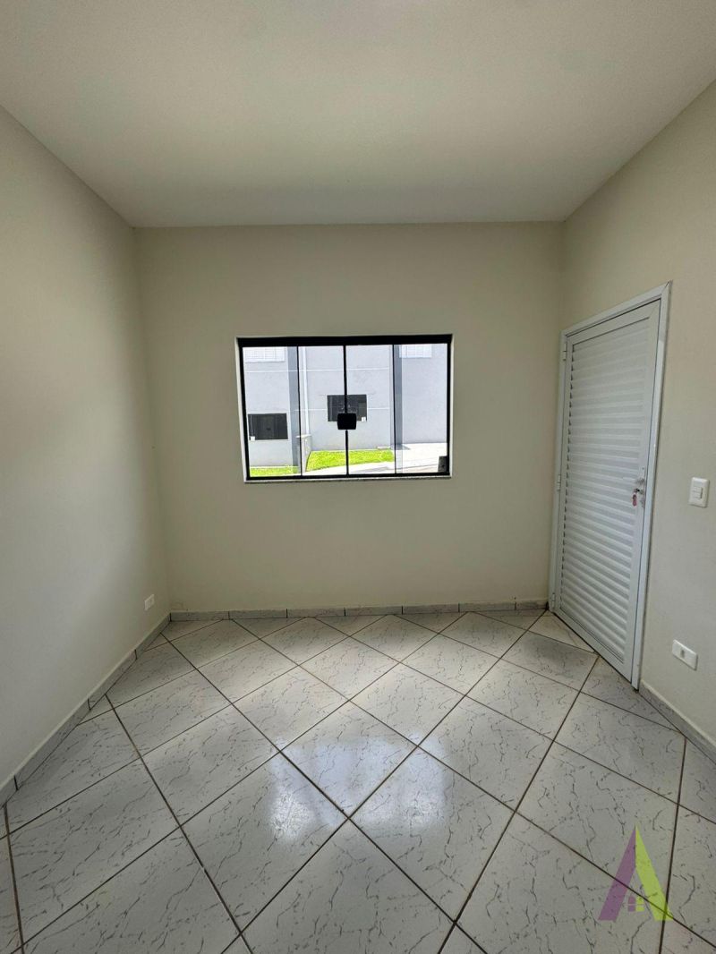 Casa em Condômino Fechado de São Roque!