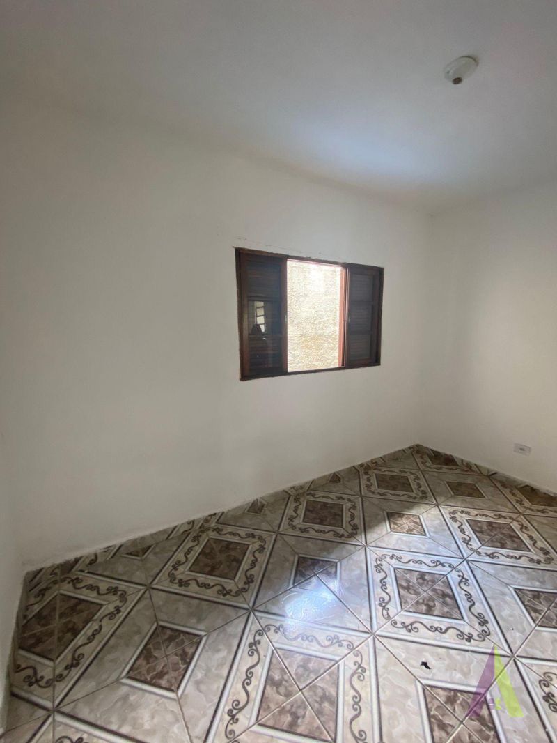 Casa em Bairro Tradicional em São Roque! 