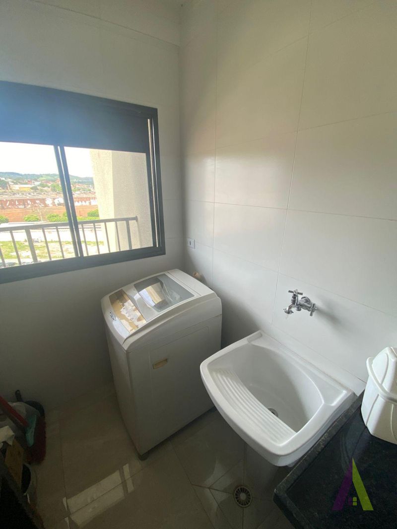 Apartamento Mobiliado em Condomínio em São Roque!
