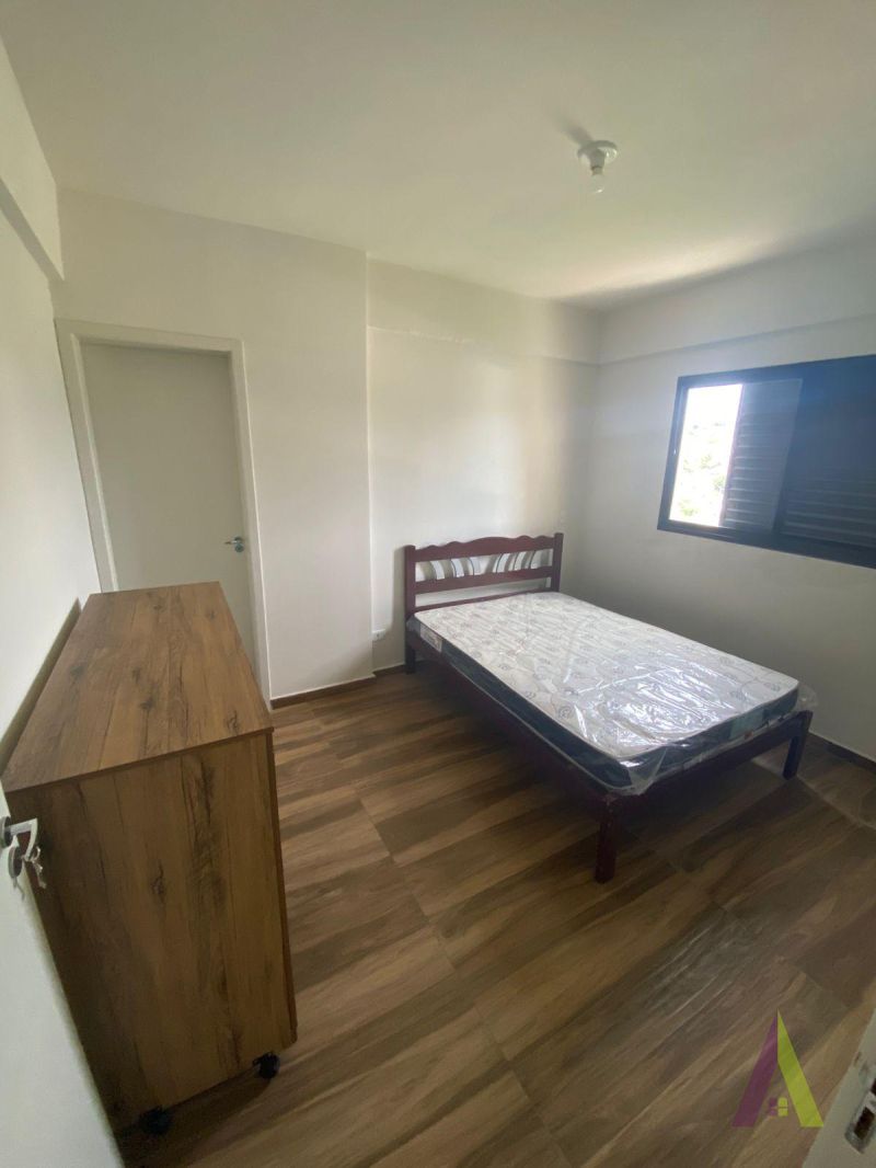 Apartamento Mobiliado em Condomínio em São Roque!
