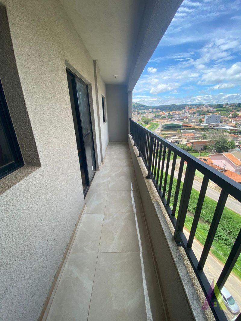 Apartamento Mobiliado em Condomínio em São Roque!