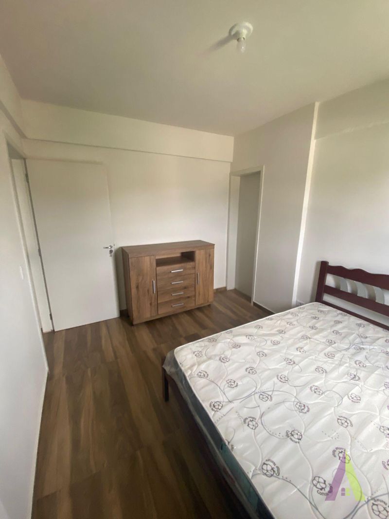 Apartamento Mobiliado em Condomínio em São Roque!