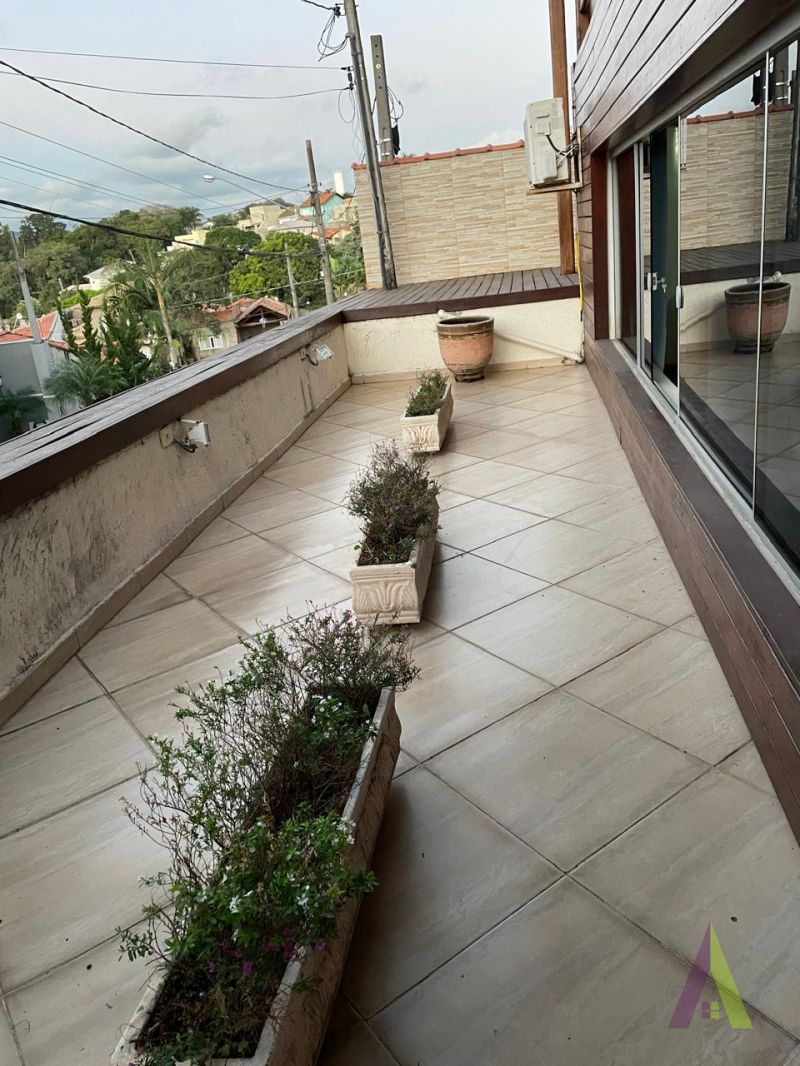 Casa Alto Padrão em Condomínio Fechado de São Roque!     