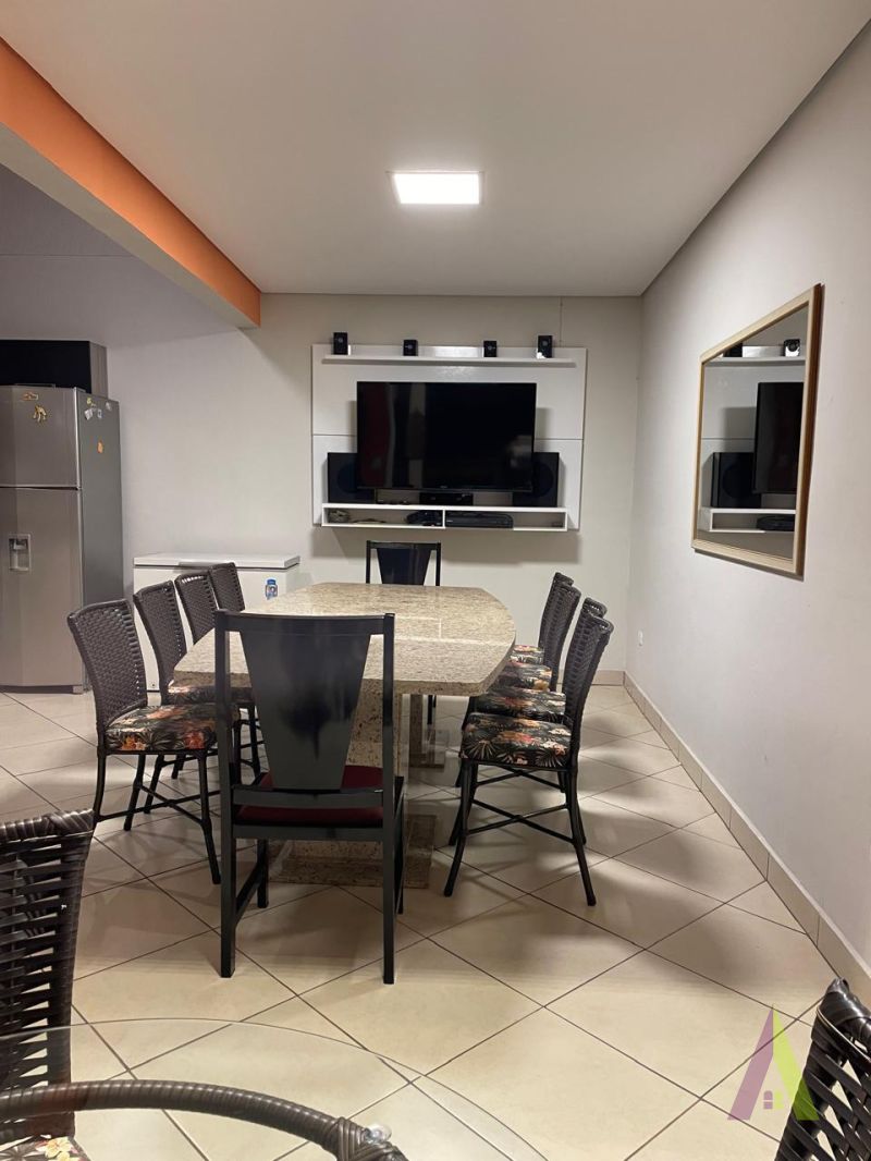 Casa Alto Padrão em Condomínio Fechado de São Roque!     