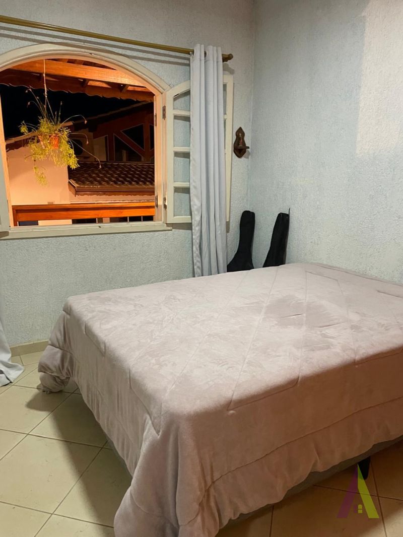 Casa Alto Padrão em Condomínio Fechado de São Roque!     