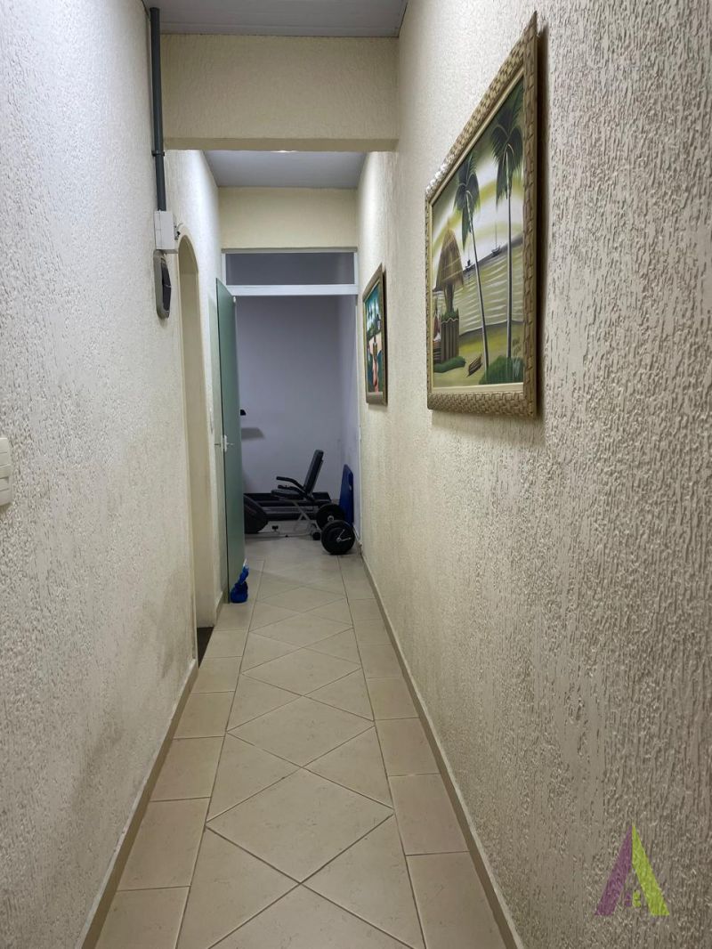 Casa Alto Padrão em Condomínio Fechado de São Roque!     