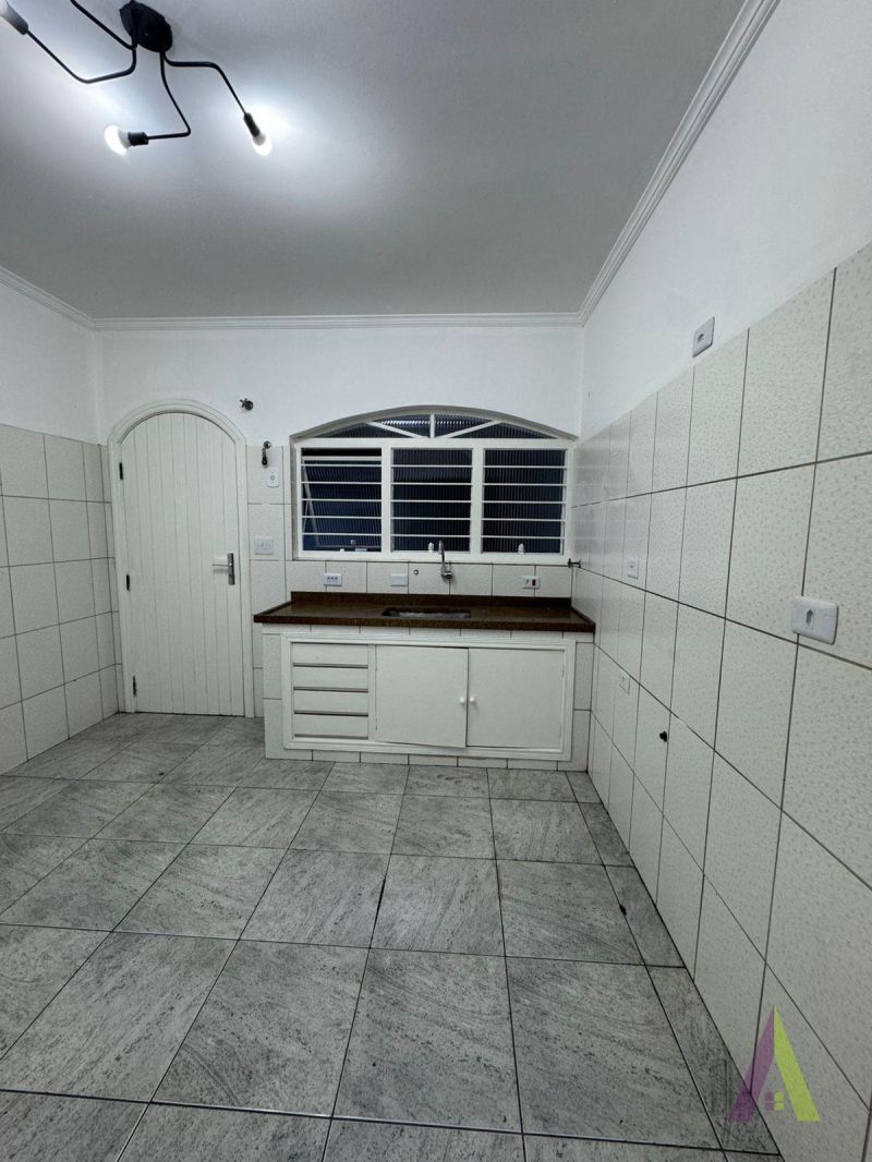 Sobrado no Centro de São Roque!