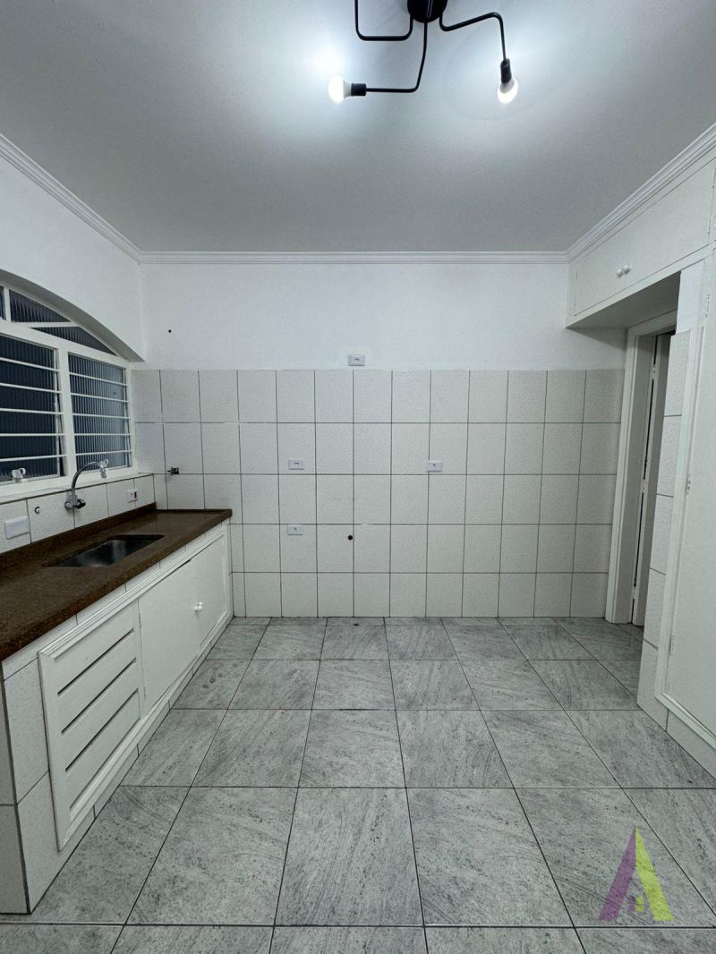 Sobrado no Centro de São Roque!