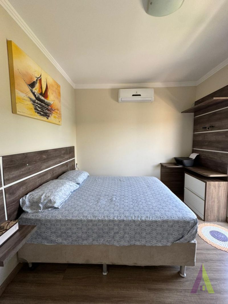 Casa em Condomínio de Alto Padrão de São Roque!