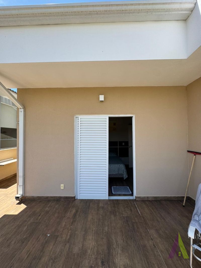 Casa em Condomínio de Alto Padrão de São Roque!