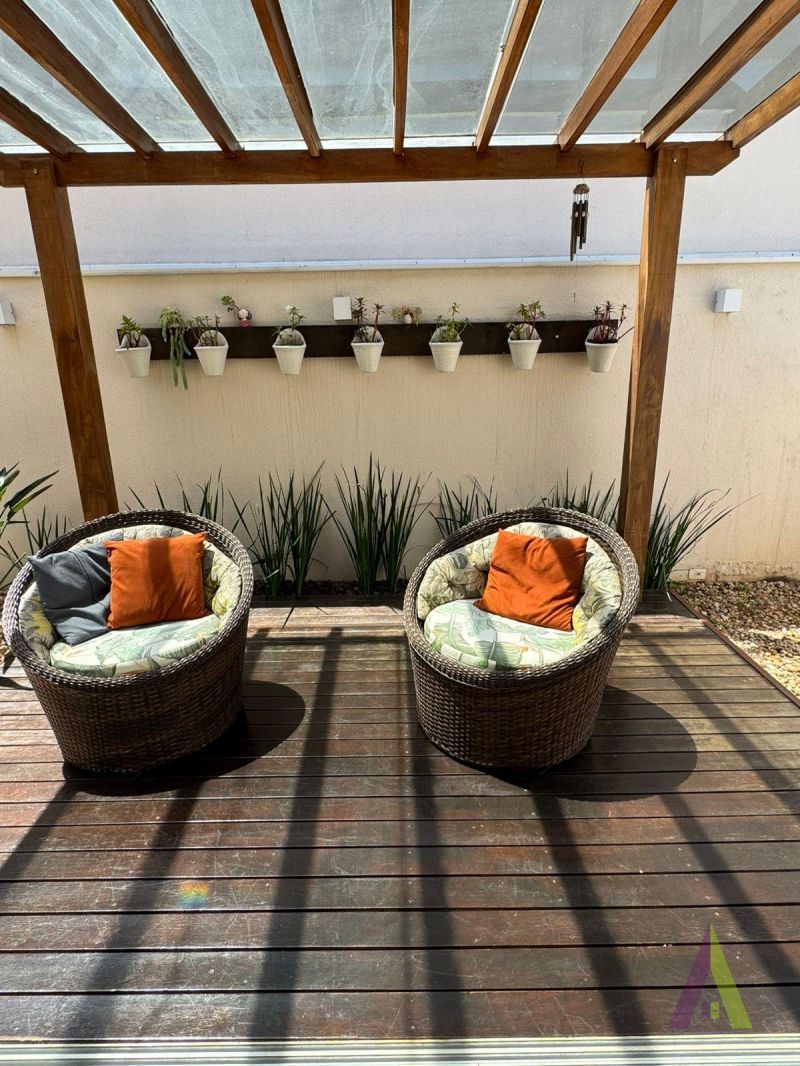 Casa em Condomínio de Alto Padrão de São Roque!