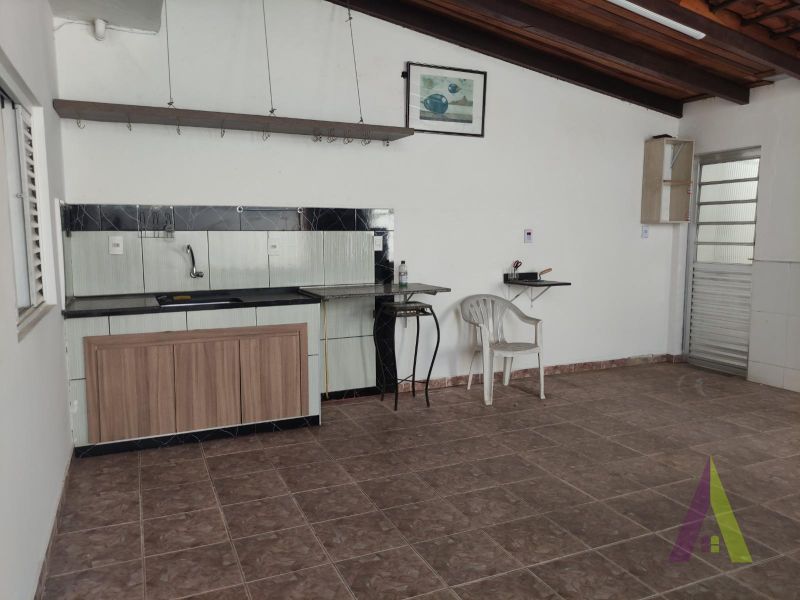 Casa Térrea em Bairro Tradicional de Mairinque!