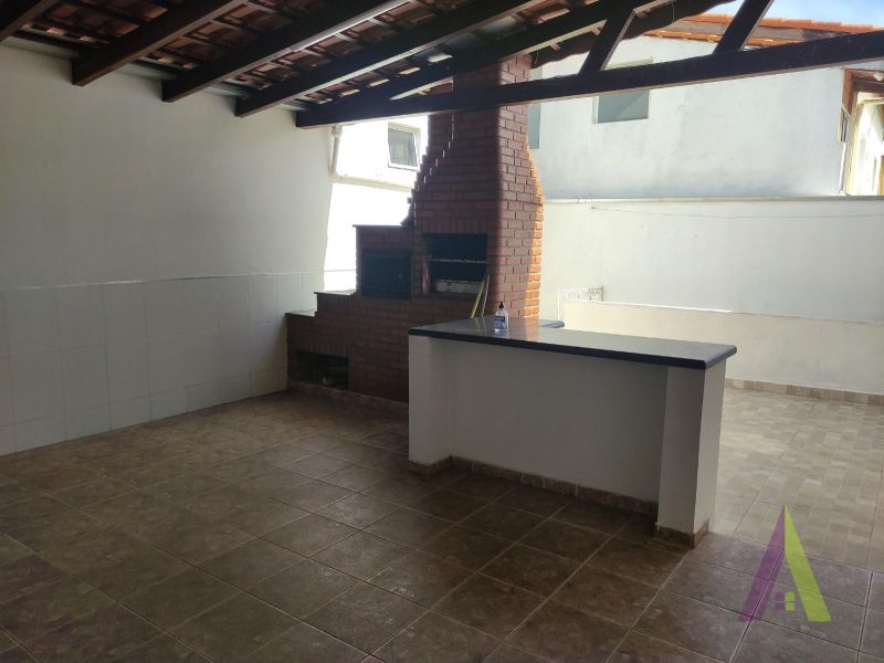 Casa Térrea em Bairro Tradicional de Mairinque!