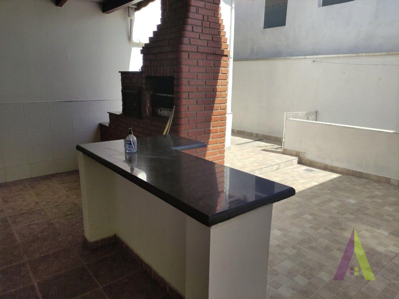 Casa Térrea em Bairro Tradicional de Mairinque!