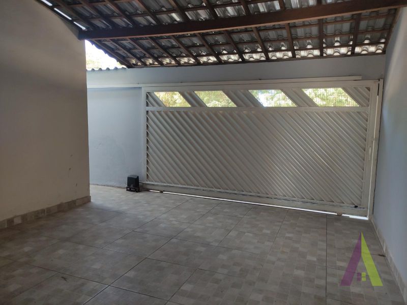 Casa Térrea em Bairro Tradicional de Mairinque!