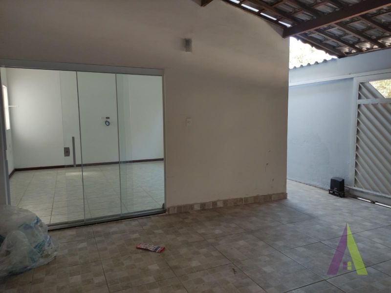 Casa Térrea em Bairro Tradicional de Mairinque!