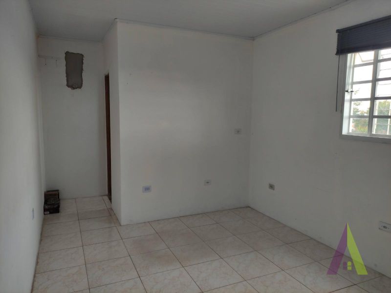 Salão Comercial com Casa em Mairinque!