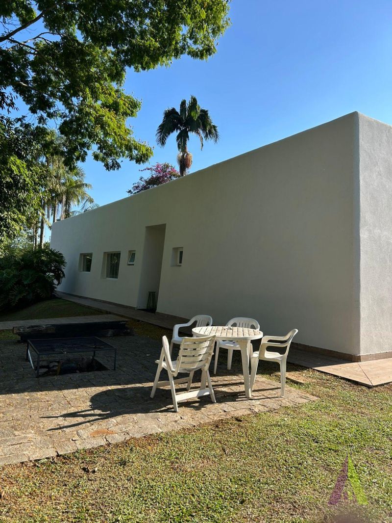 Casa Térrea em Condomínio Fechado! 