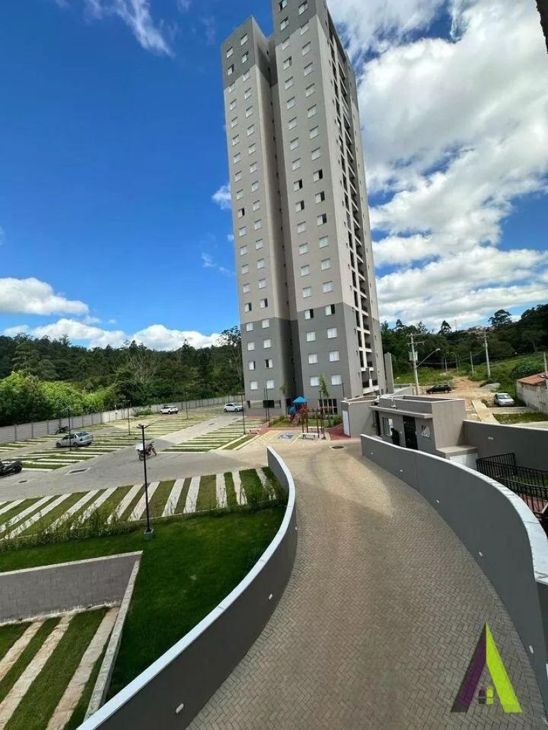 Apartamento Rico em Planejados em Condomínio Resort de Mairinque!