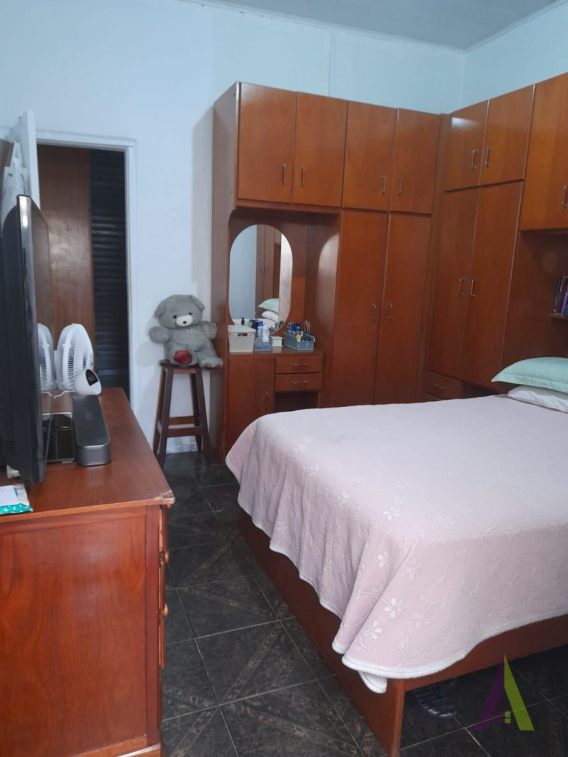 Casa Térrea no Centro de São Roque!