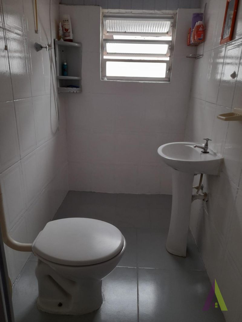 Casa Térrea no Centro de São Roque!