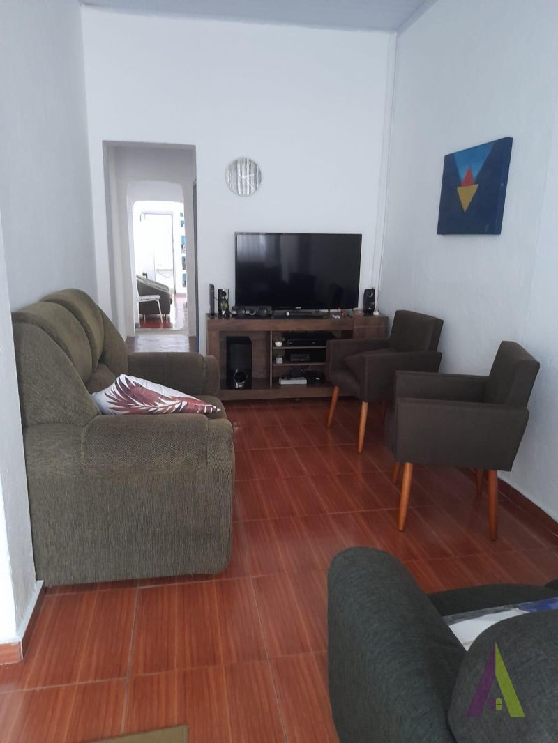 Casa Térrea no Centro de São Roque!