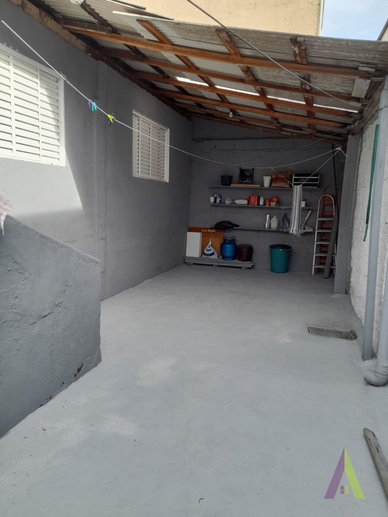 Casa Térrea no Centro de São Roque!