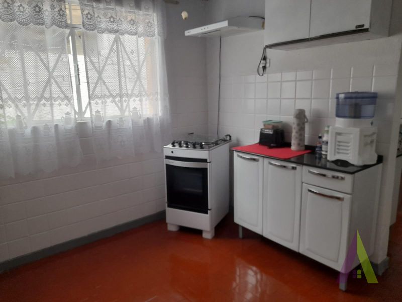 Casa Térrea no Centro de São Roque!