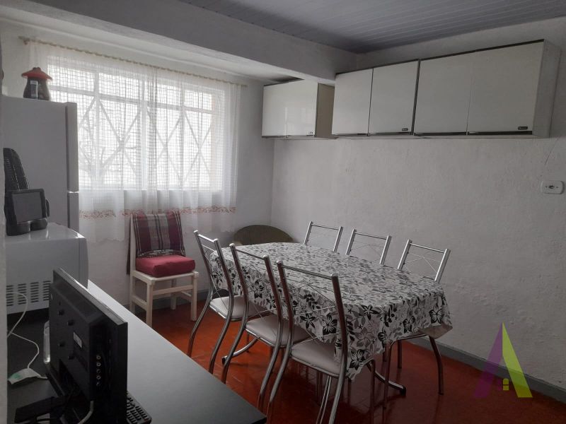 Casa Térrea no Centro de São Roque!