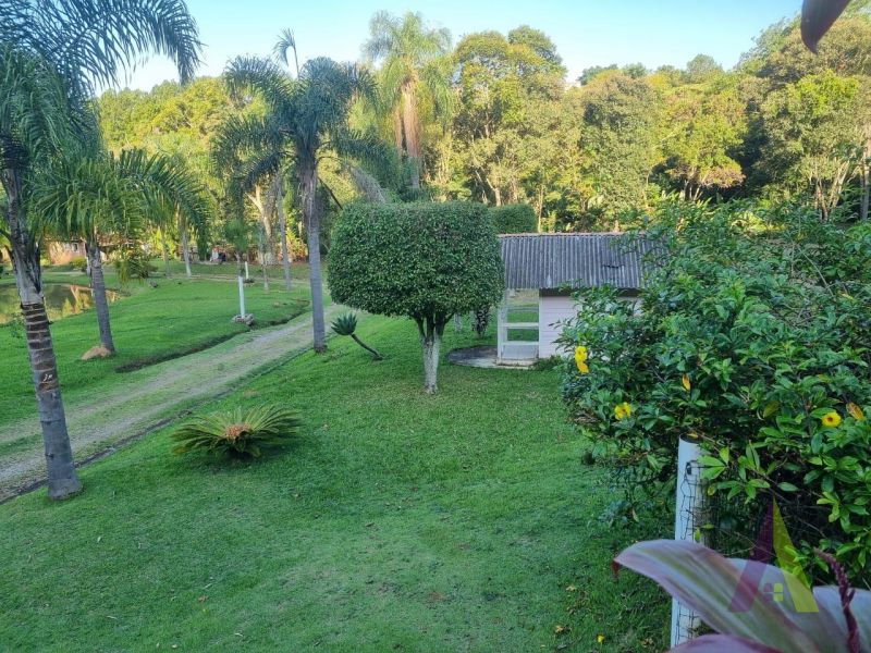 Chácara com 58.000 m² em São Roque!