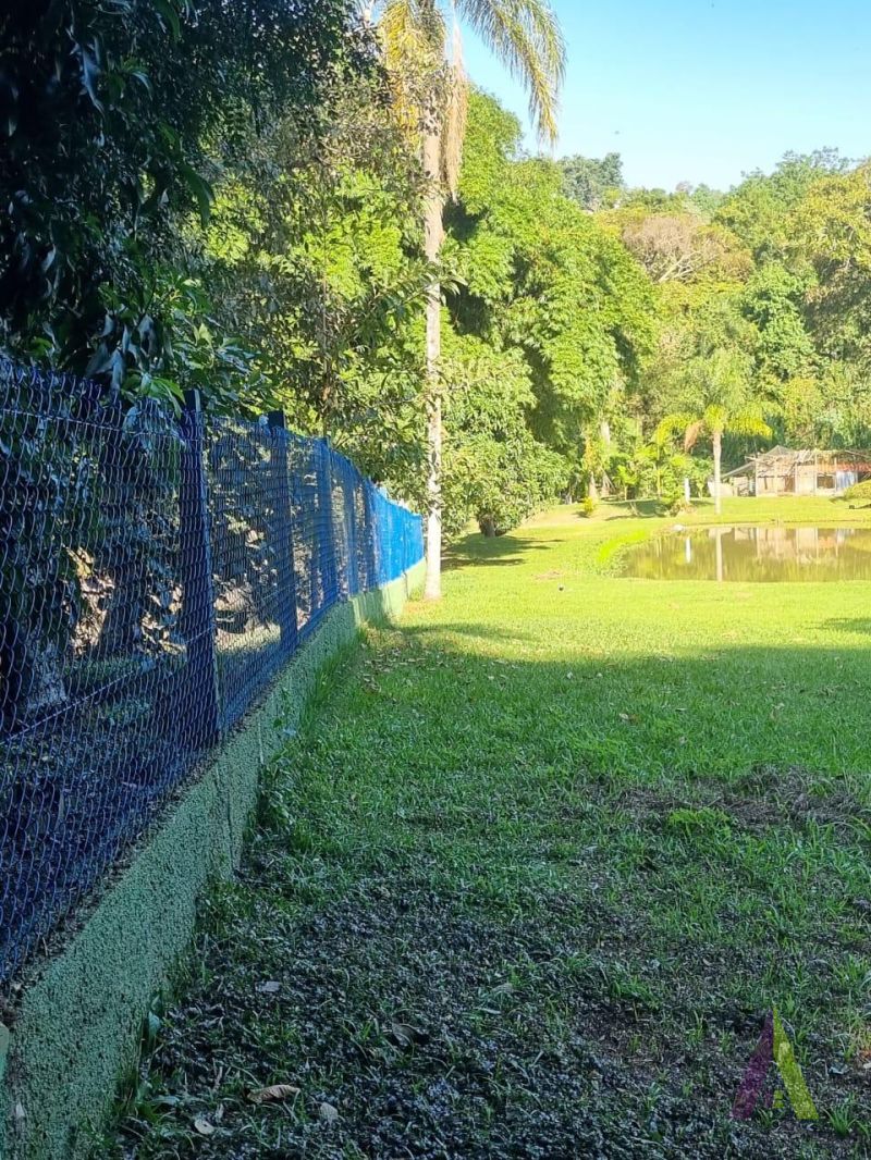 Chácara com 58.000 m² em São Roque!