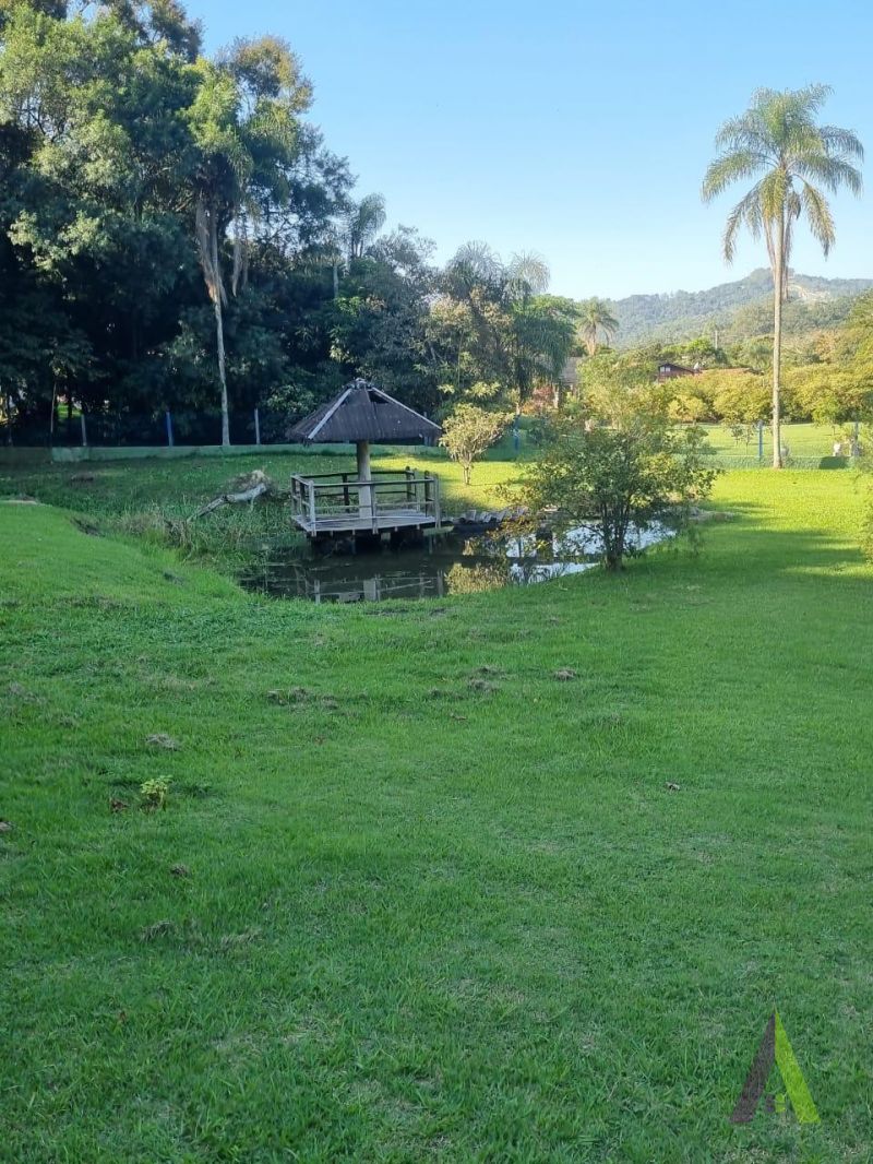 Chácara com 58.000 m² em São Roque!