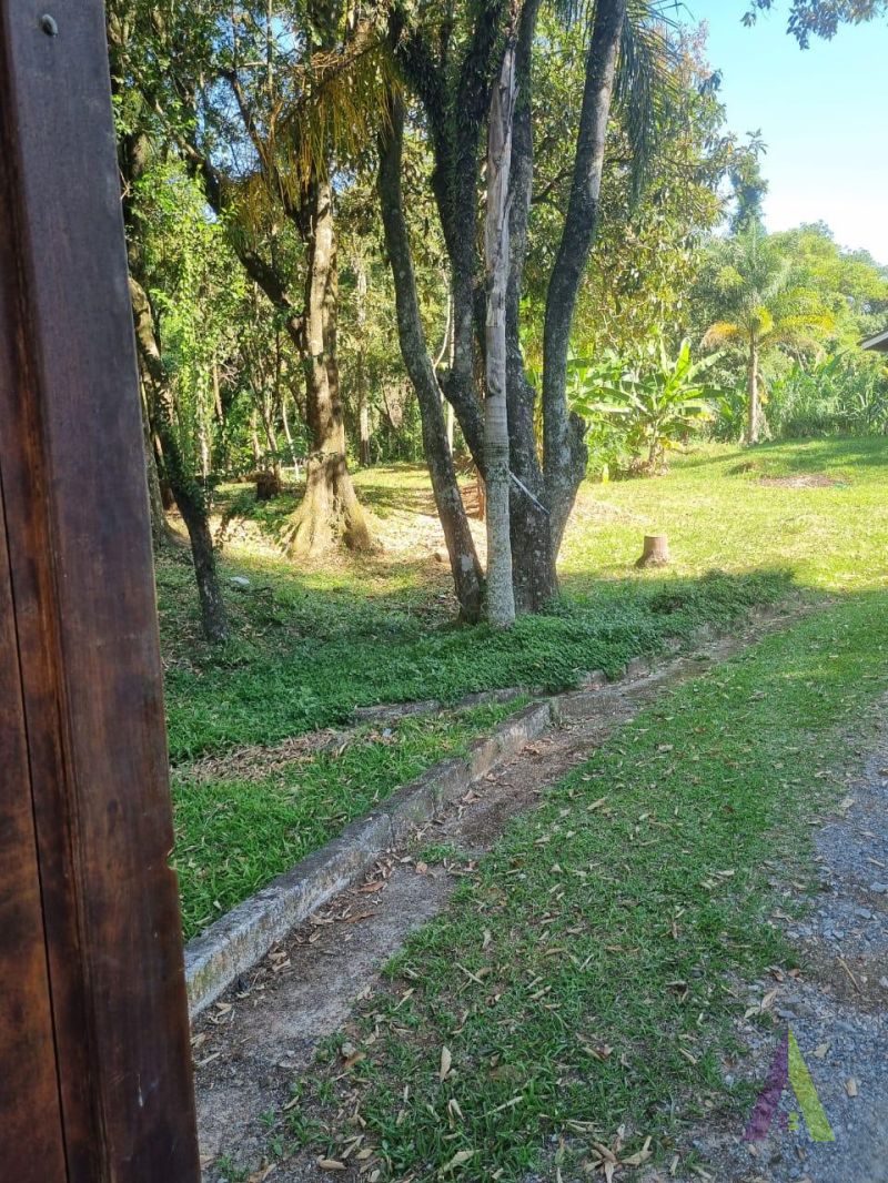 Chácara com 58.000 m² em São Roque!