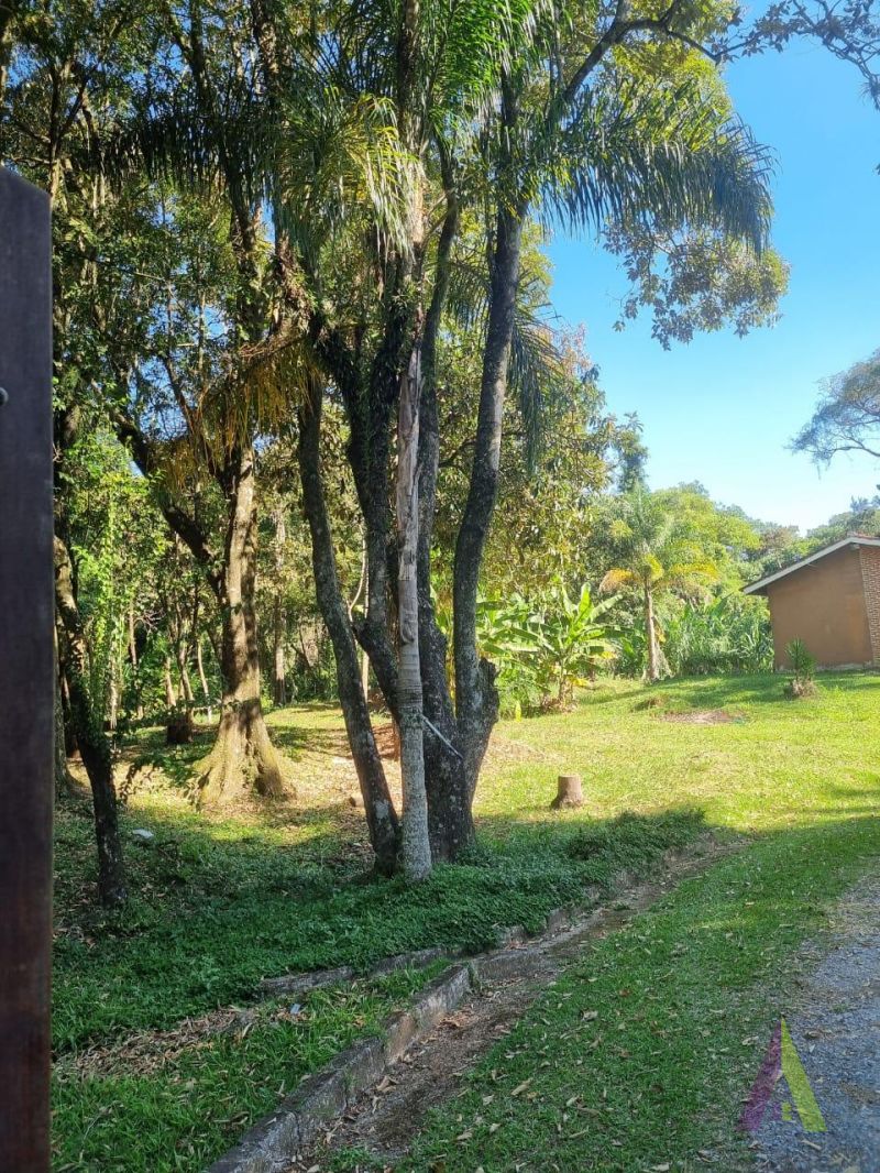 Chácara com 58.000 m² em São Roque!